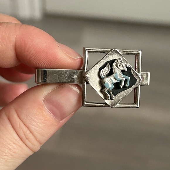 4/$50 Silver Pegasus Tie Clip vintage 🐴 - Picture 4 of 8